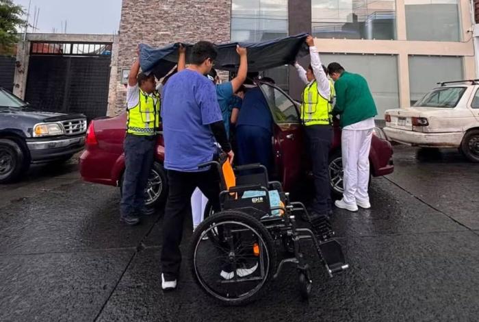 Mujer da a luz en vehículo sobre el Libramiento Oriente