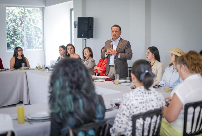 Mujeres, sostén de una parte de la economía de Michoacán: Torres Piña