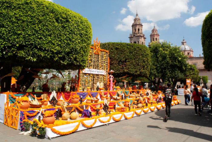Ningún vehículo sobre la Avenida Madero de Morelia: A partir de esta tarde es peatonal