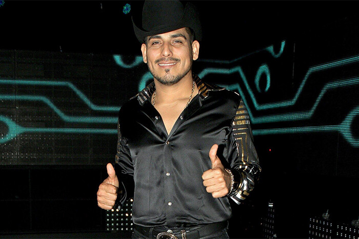 No es el próximo viernes, es hoy el concierto de Espinoza Paz para consentir a las mamás en el FOM