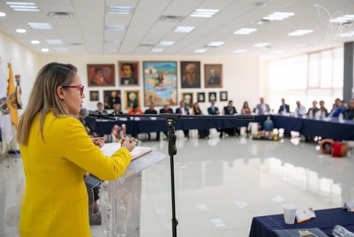 No vamos a dar marcha atrás a la autonomía que tiene la UMSNH, señala Yarabí Ávila