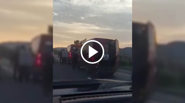Normalistas retienen y saquean camionetas repartidoras en la Morelia-Pátzcuaro