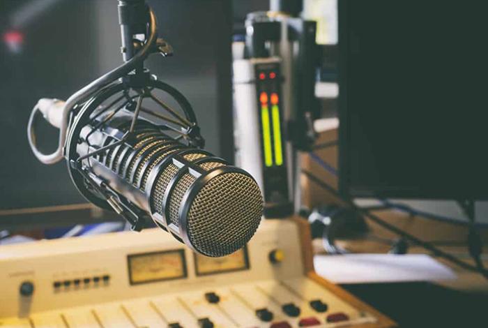 Nueva regulación de radio y TV genera alerta por posibles riesgos de censura