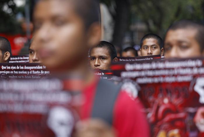 Nuevo informe sobre Ayotzinapa no garantiza la verdad a familias, advierte Amnistía Internacional