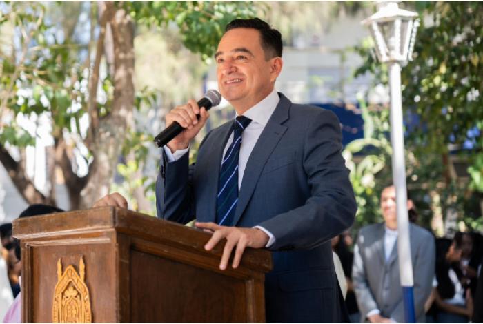  Nuevo panteón en Ario de Rayón tras 20 años de espera