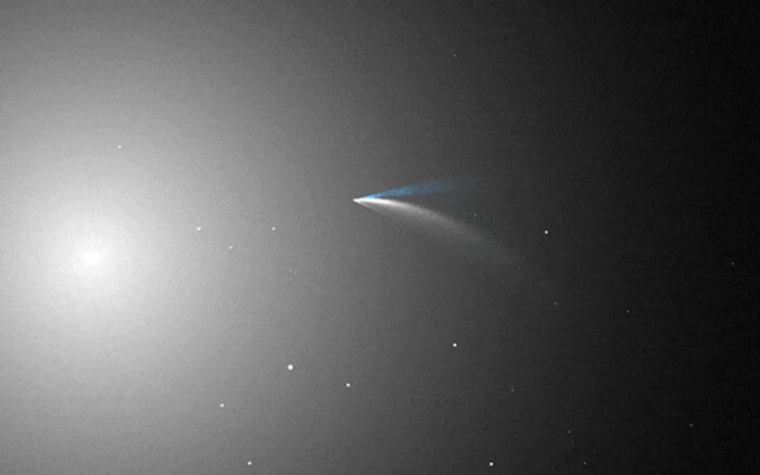 Observa el cometa Atlas en su única visita al Sistema Solar