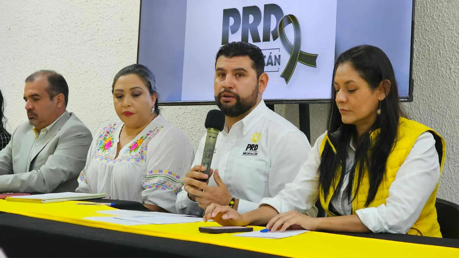 Octavio Ocampo afirma que la pérdida de Carlos Manzo representa una herida profunda para Michoacán