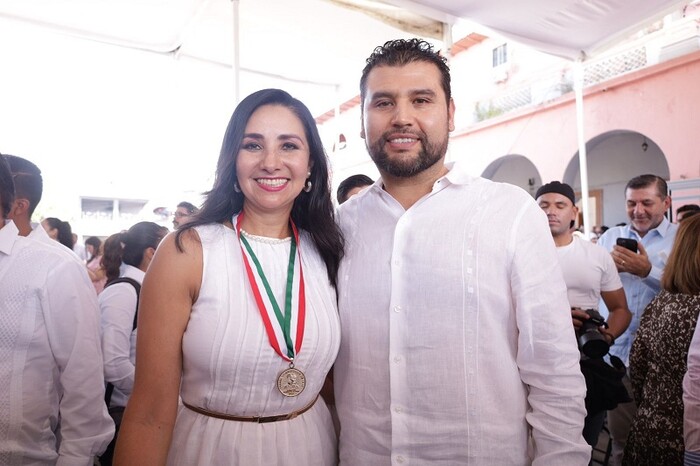 Octavio Ocampo reconoce aportes de Alma Bahena