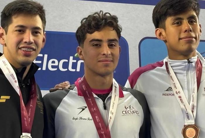 Oro para Michoacán en olimpiada nacional, en 100 metros mariposa