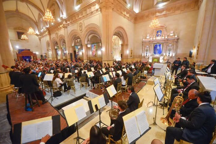 Osidem conquista Sahuayo con un viaje musical inolvidable