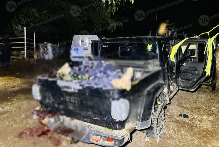 Otro multihom1cidio; encuentran cuatro cu3rpos en una camioneta, en Parácuaro