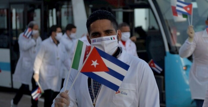 Otros 3 mil médicos cubanos se incorporarán a hospitales en México