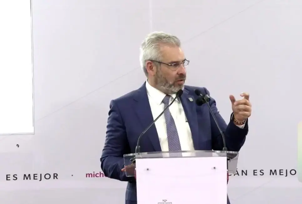 Para abatir a los delincuentes hay protocolos que deben seguirse, afirma Bedolla