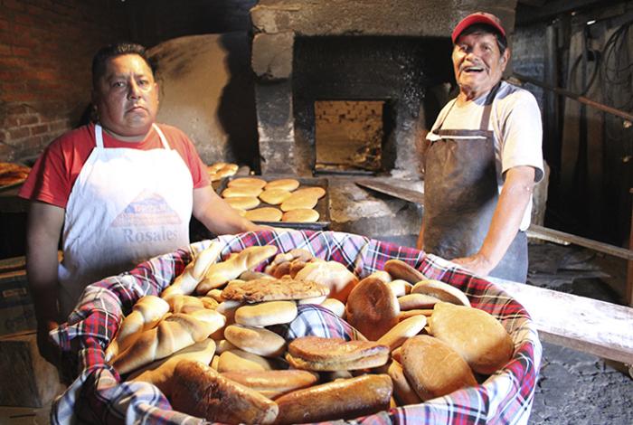 Paracho celebra la Feria del Pan Artesanal y el Cantoya Fest: Cultura y sabor en la Meseta Purhépecha