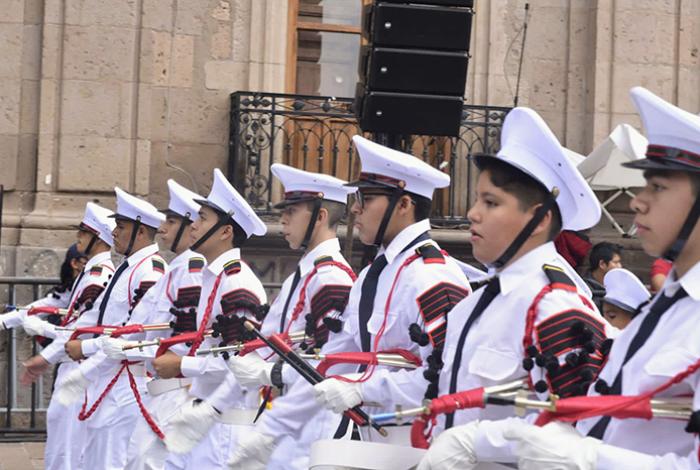 Participarán más de 4 mil 200 estudiantes en el desfile cívico-militar en Morelia