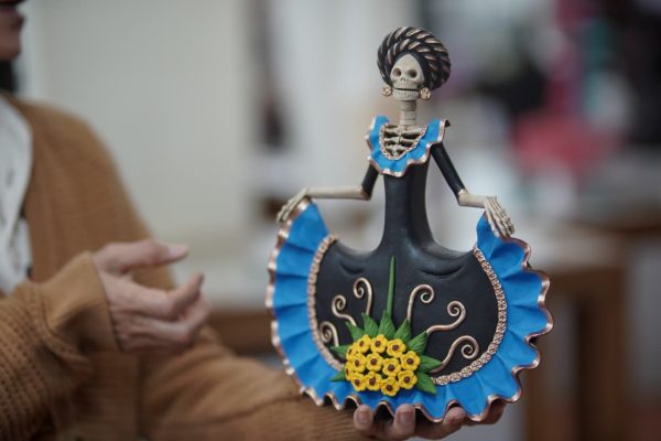 Pátzcuaro celebra la artesanía en Noche de Muertos