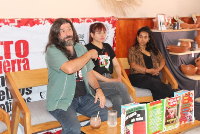 ''Payaseando la existencia'', en favor al conflicto de Palestina llega a Morelia