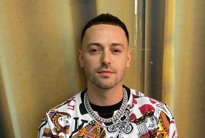 Pee Wee enfrenta duelo y problemas legales en EU