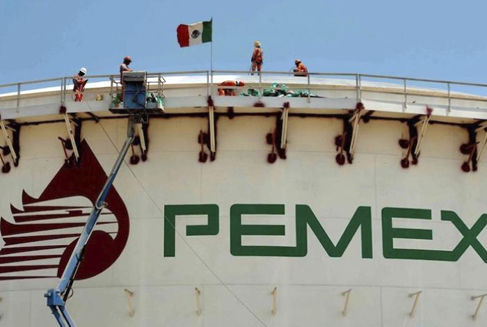 Pemex descarta que derrame de hidrocarburos en el Golfo de México llegue a las costas