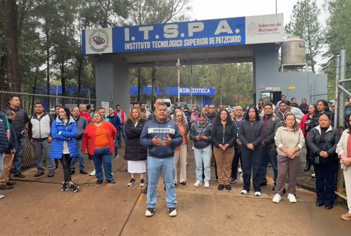Personal del Tecnológico Superior de Pátzcuaro se manifiesta por adeudos de prestaciones