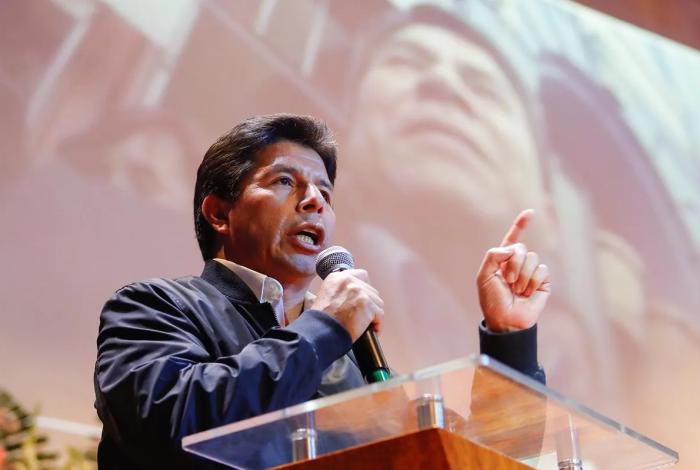Perú niega persecución política a Castillo