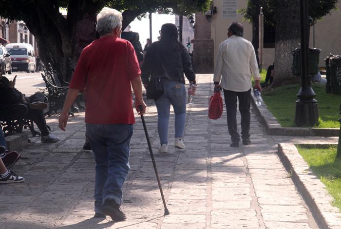 Pide el IMSS mejorar hábitos para una vejez lúcida y plena