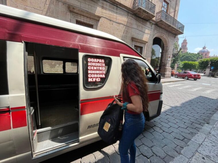 Piden a negocios y transporte público evitar poner música con apología del delito