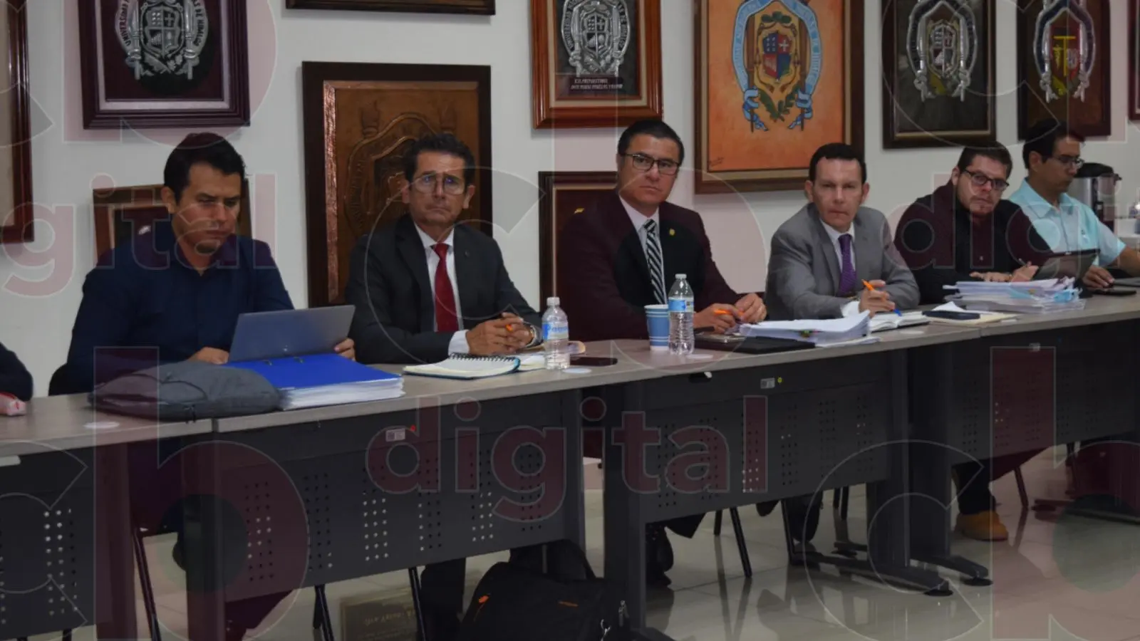 Plena disposición al diálogo con académicos refrenda administración de Yarabí Ávila
