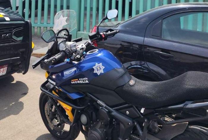 Policía Morelia asiste a niño picado por alacrán