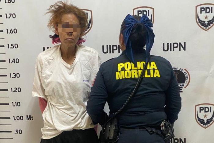 Policía Morelia detiene a mujer por delitos contra la salud en Los Girasoles