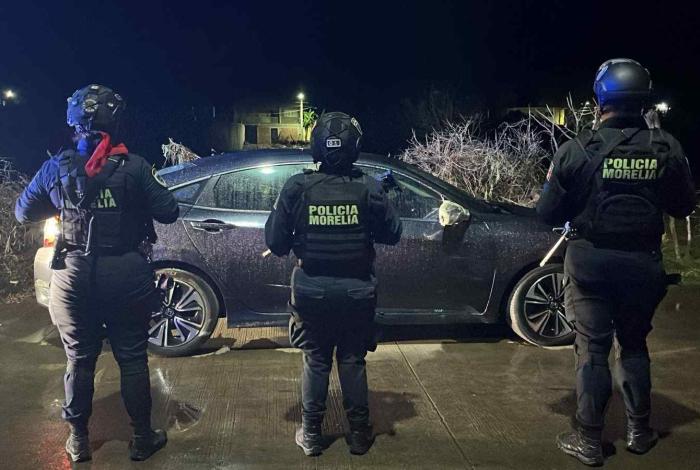 Policía Morelia recupera vehículo con reporte de robo en la tenencia de Tacícuaro