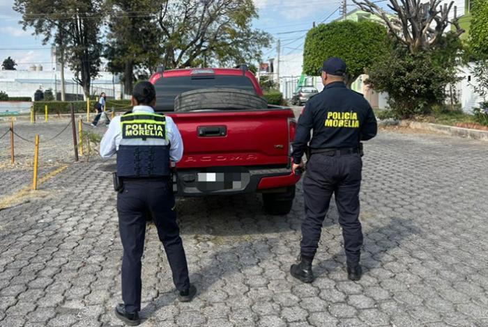 Policía Morelia recupera en minutos vehículo robado