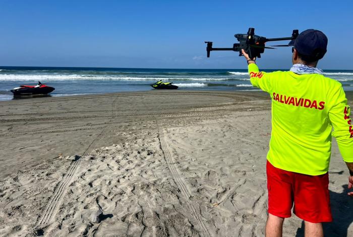 Ponen en marcha operativo preventivo de Protección Civil en playas de Michoacán por Semana Santa
