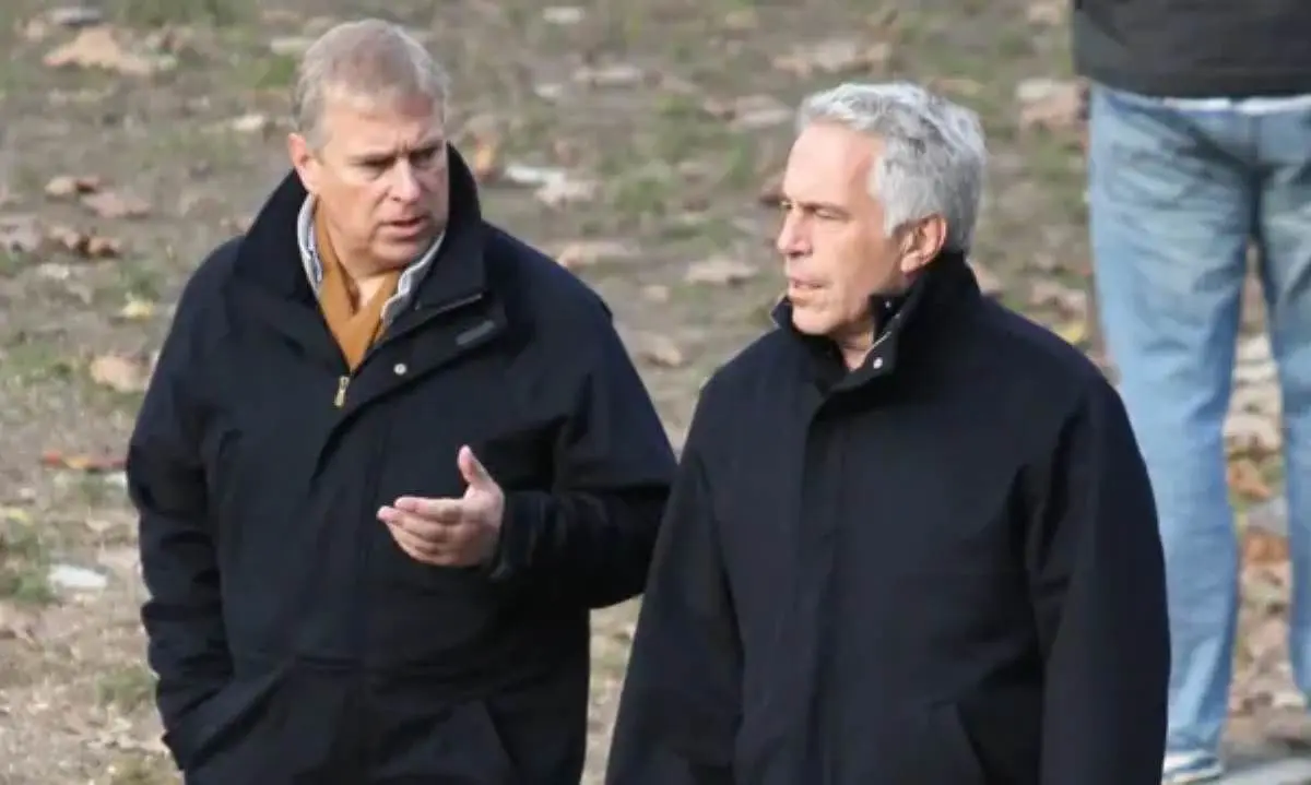 Por caso Epstein, evalúan investigar al príncipe Andrew en Reino Unido
