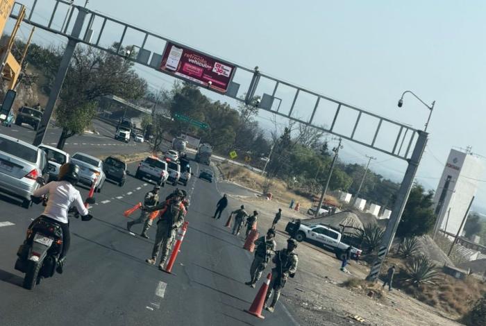 Por tierra y aire, blindan límites de Michoacán por operativo de El Mencho