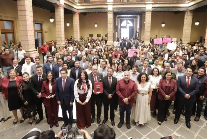 Presenta Grupo Parlamentario de Morena, segundo informe Legislativo