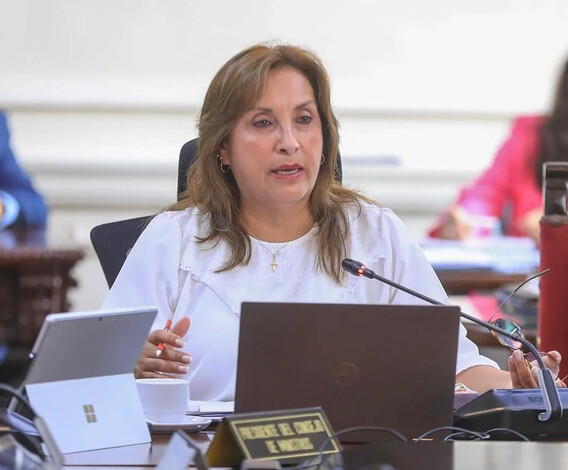  Presidenta de Perú considera pena de muerte para asesinos