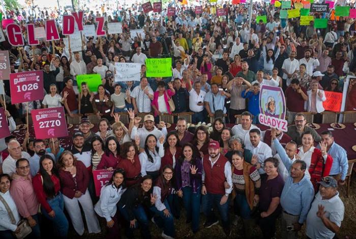 Presidentes y secretarios seccionales de Morena cierran filas con Gladyz Butanda