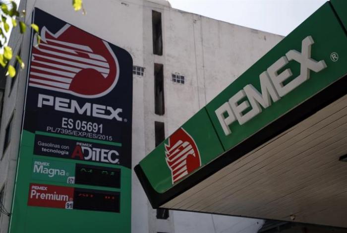 Prestadores de servicios advierten paro en sector petrolero en julio por deudas de Pemex