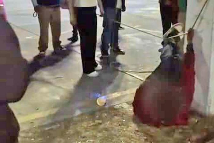 Presunto ladrón es atrapado y amarrado a un poste en San Nicolás Obispo