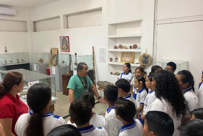 Primaria "Melchor Ocampo" realiza visita educativa al MUCAH