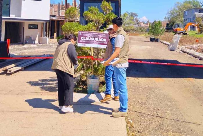 Proam clausura fraccionamiento en Tenencia Morelos