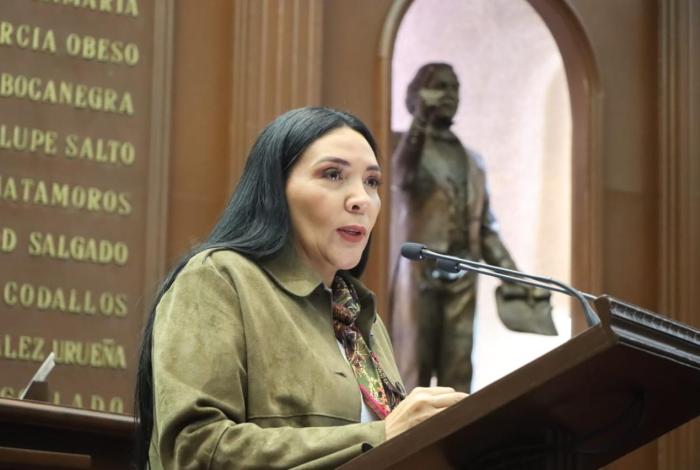 Propone Adriana Campos aumentar penas a quienes recluten menores por redes sociales para el crimen