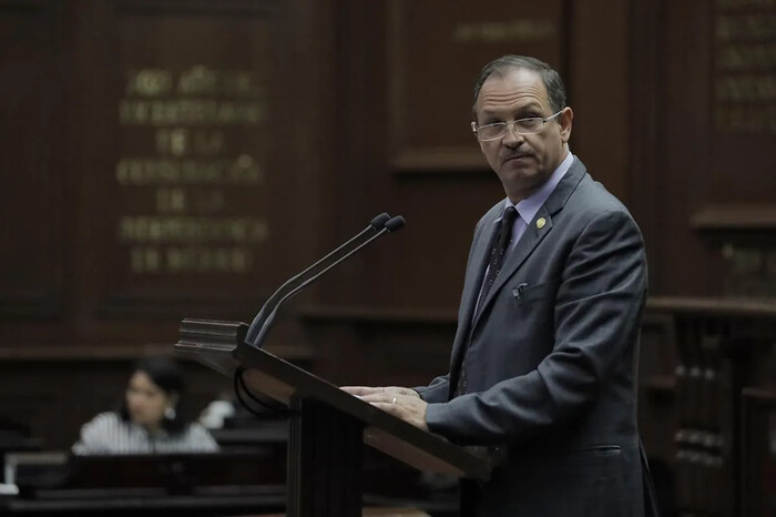  Propone David Martínez Gowman mejoras administrativas en servicio de agua potable