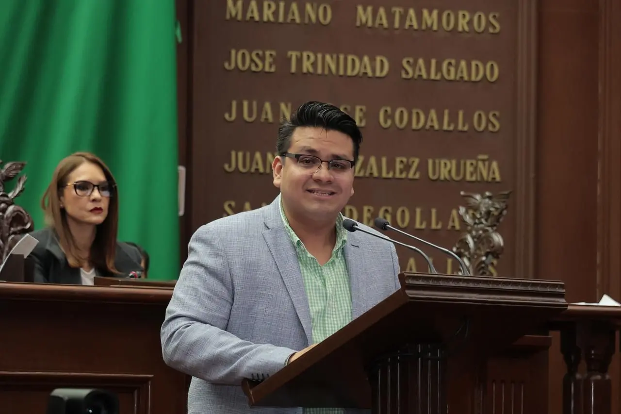 Propone Toño Carreño sea obligatorio tener lactarios en centros de trabajo