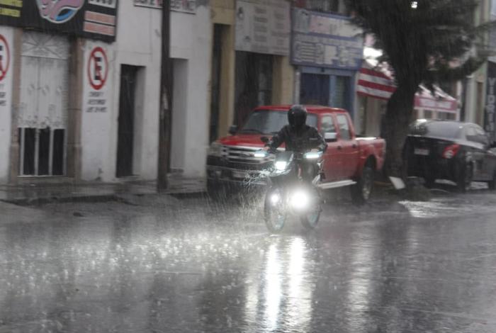 Protección Civil alerta por lluvias; hay 256 refugios habilitados en el estado