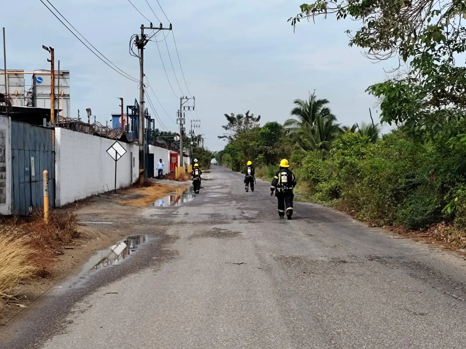 Protección Civil Municipal Atiende Incidente por Mantenimiento en Planta Co2 Liquid Lázaro Cárdenas