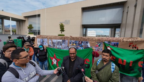 Protesta FNLS en el CAM, no aceptará ubicación alterna para tianguis plantón