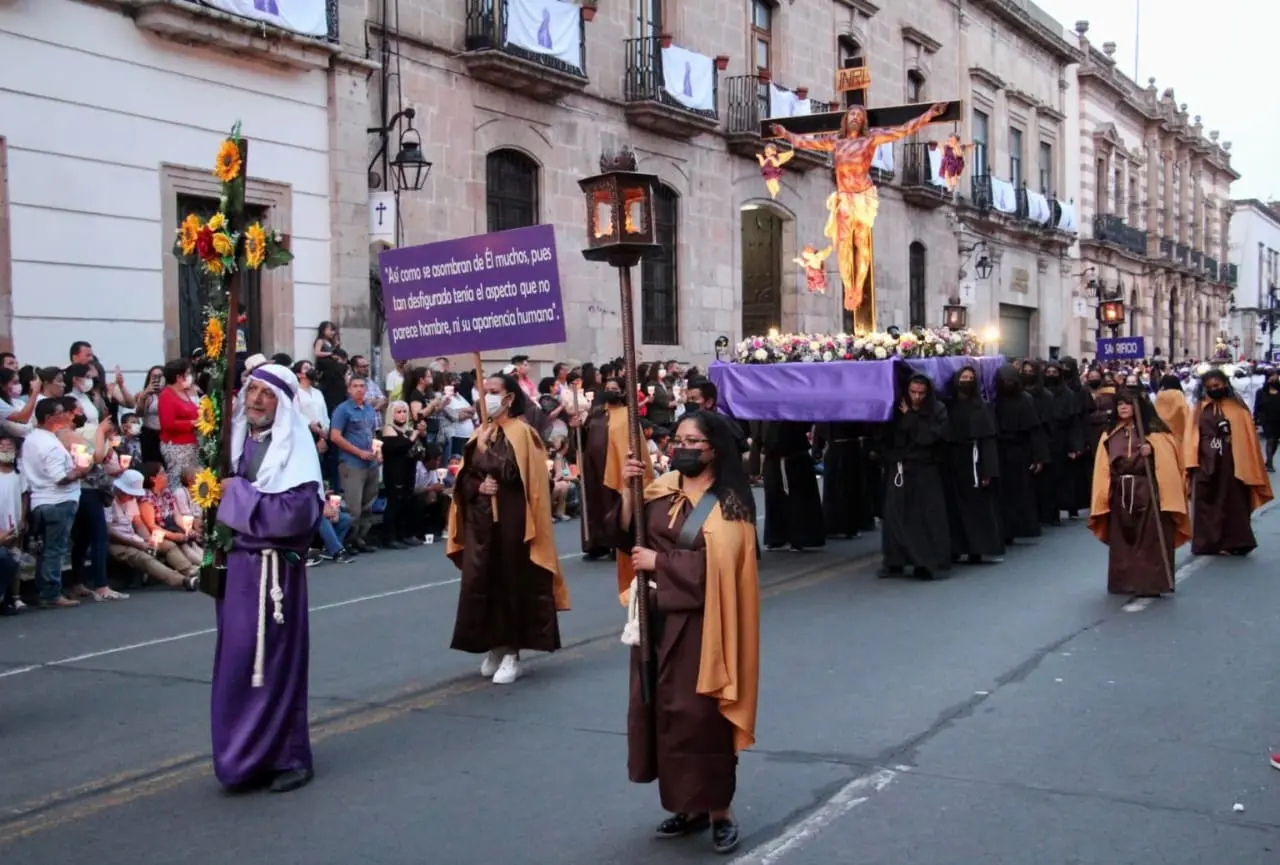 ¿Qué es una cofradía? Participarán 20 en la Procesión del Silencio de Morelia