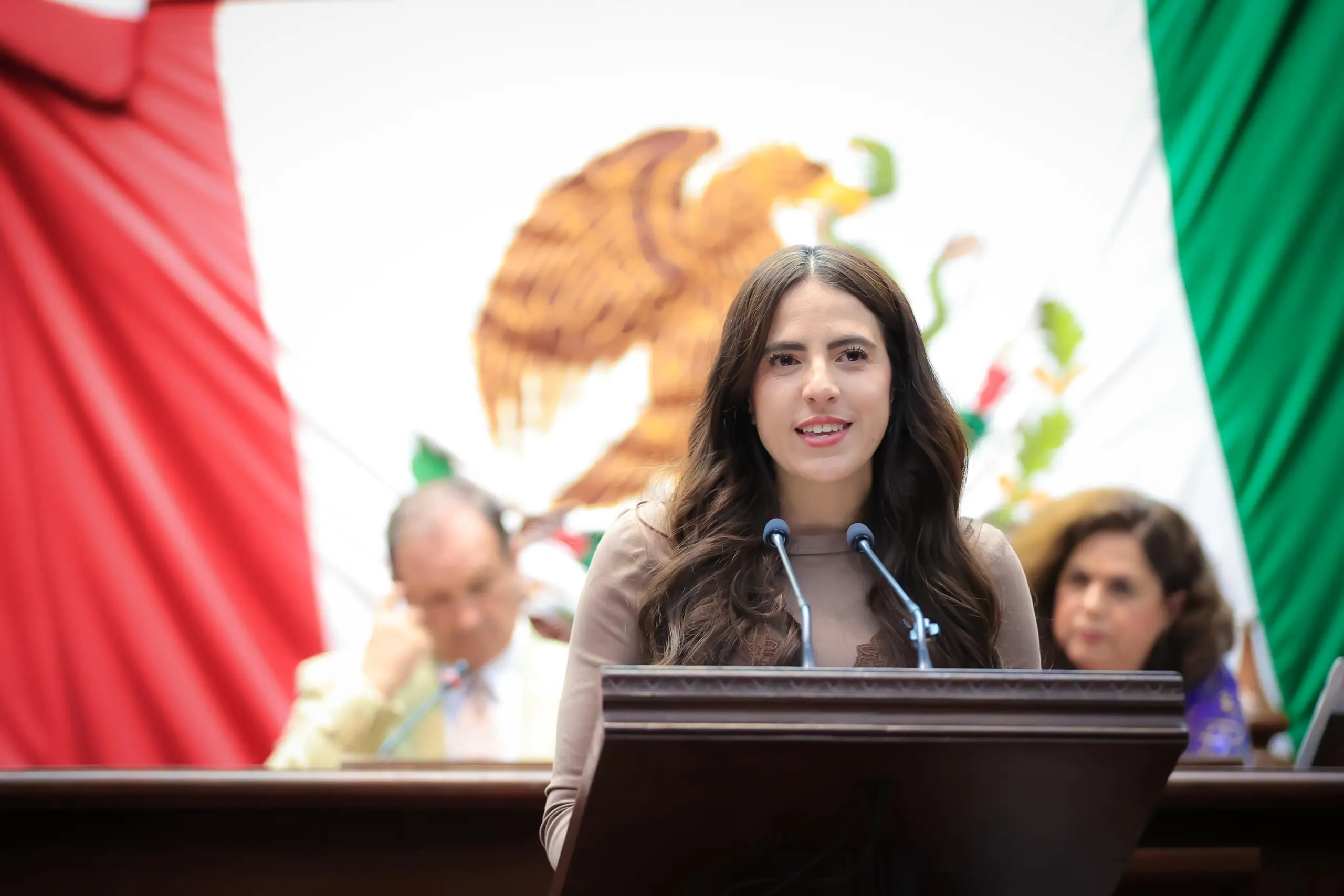 Quedó al descubierto la alianza entre MC y el movimiento del sombrero: Giulianna Bugarini